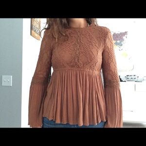 American Eagle fall top
